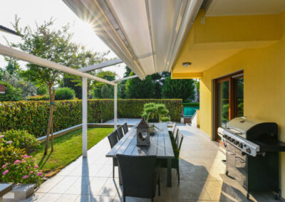 Garden pergola cover